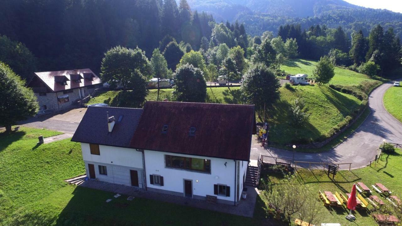 Camping & Caravan Zoncolan Ovaro Bagian luar foto